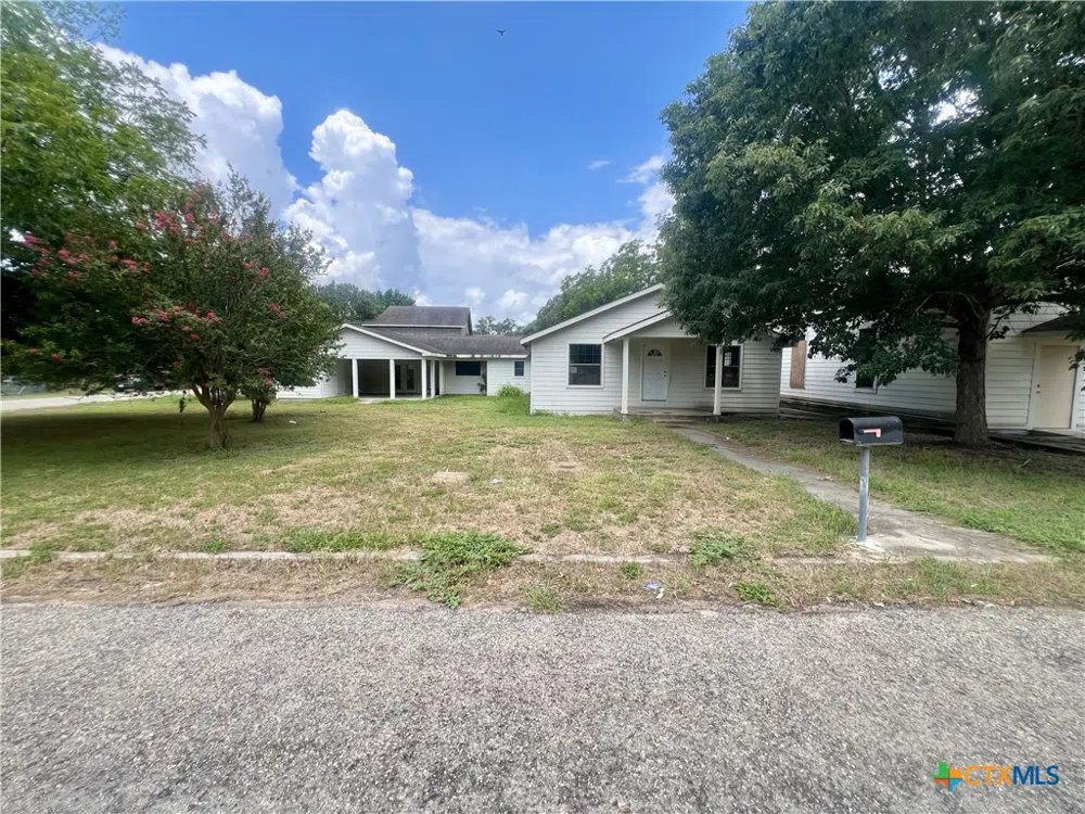 1902 MCLEOD STREET Cuero, TX 77954