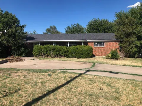 602 N Cypress