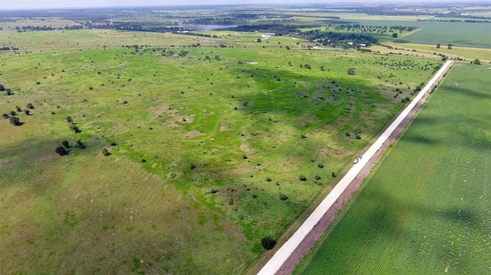 11373 Fm 112 Thrall, TX 76578