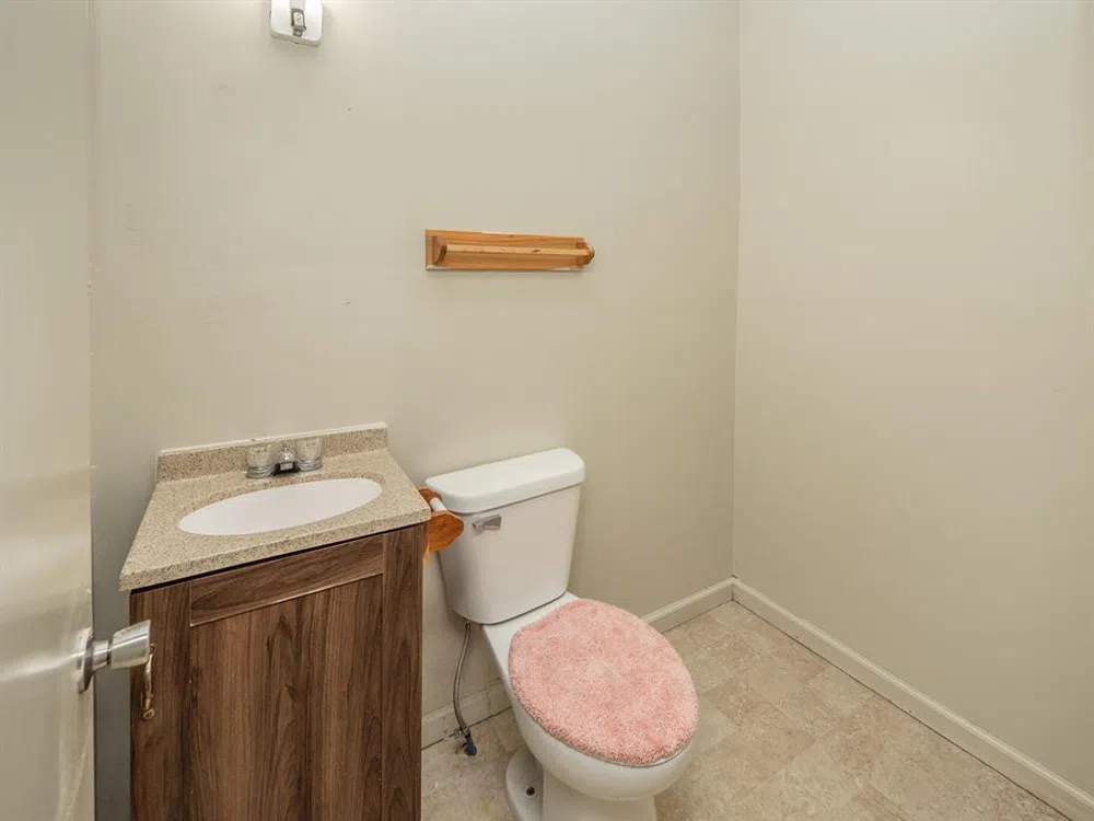 935 W Lovell Street Kalamazoo City, MI 49007