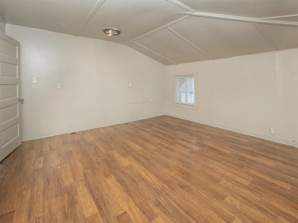 935 W Lovell Street Kalamazoo City, MI 49007