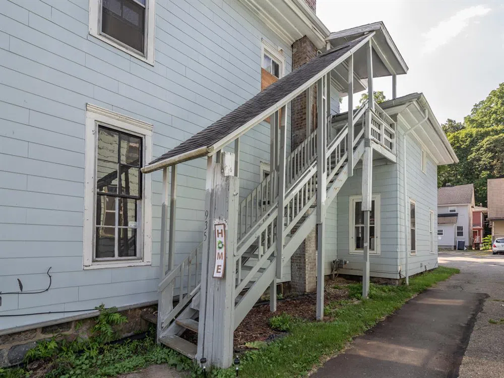 935 W Lovell Street Kalamazoo City, MI 49007