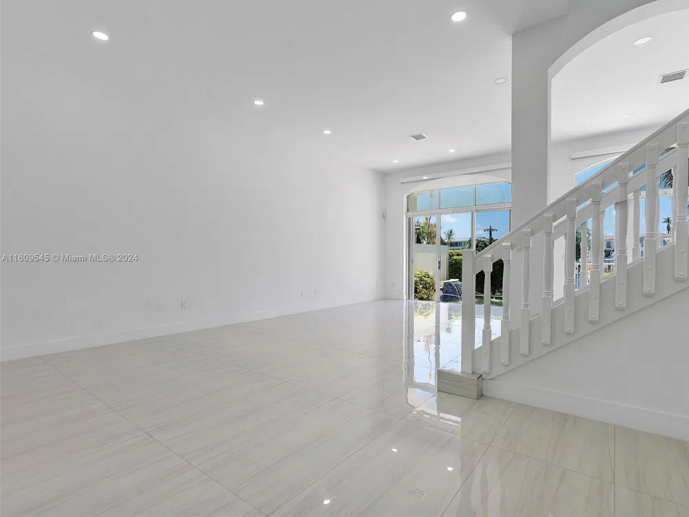 21301 NE 38th Ave #58 Aventura, FL 33180