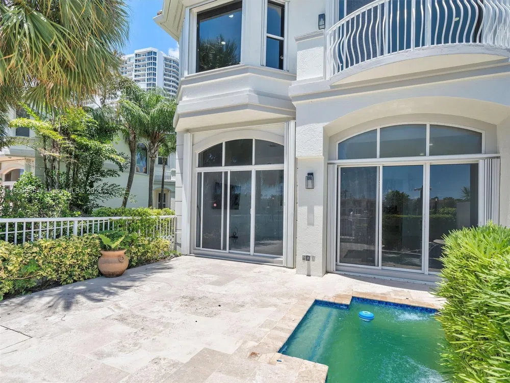 21301 NE 38th Ave #58 Aventura, FL 33180