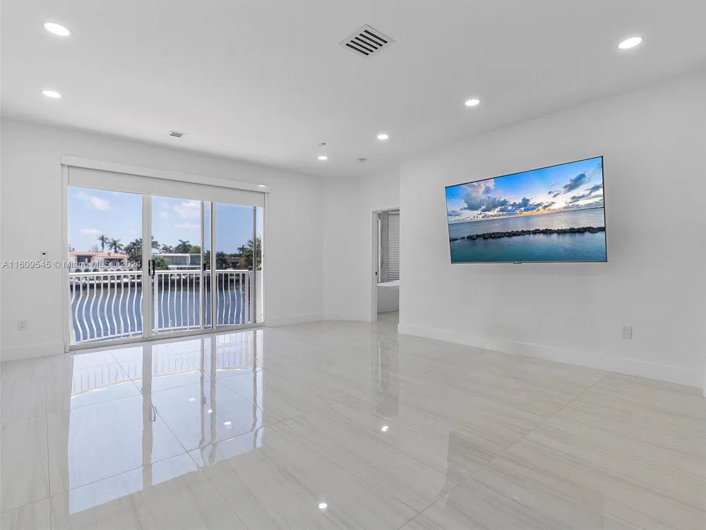 21301 NE 38th Ave #58 Aventura, FL 33180