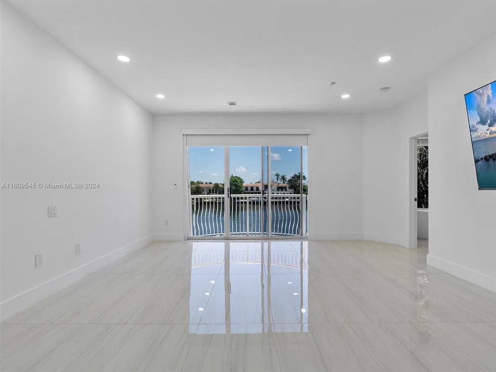21301 NE 38th Ave #58 Aventura, FL 33180