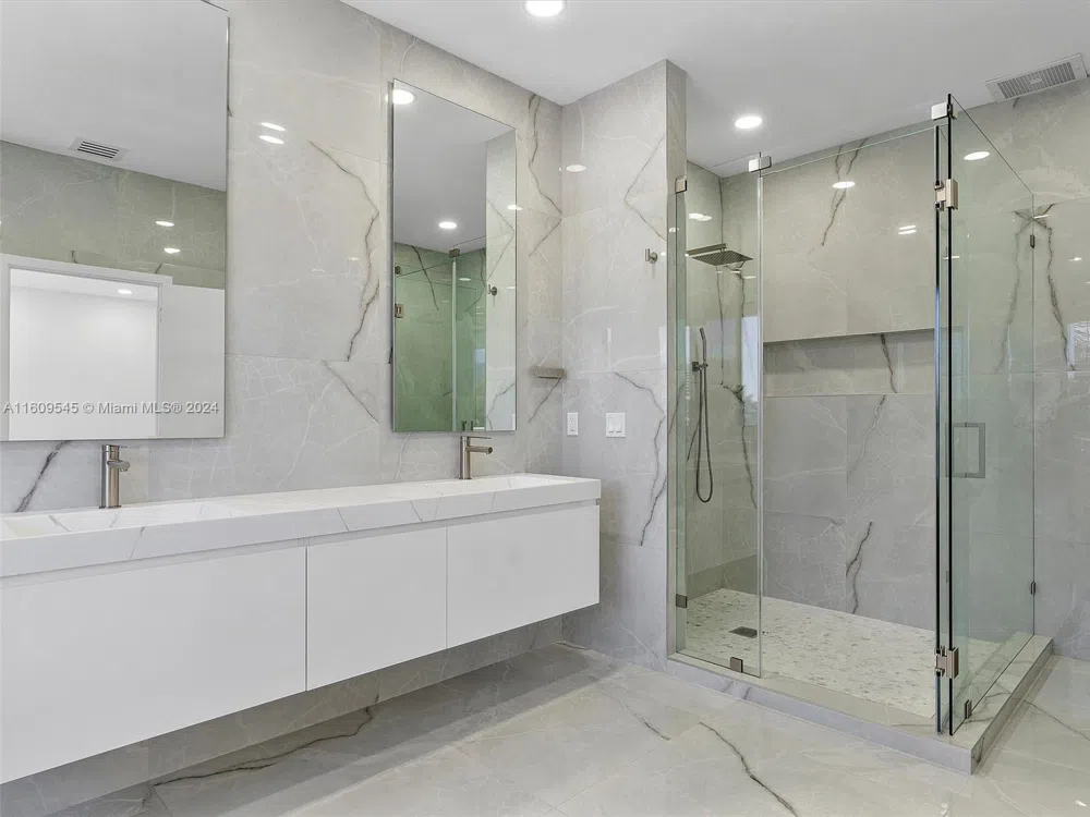 21301 NE 38th Ave #58 Aventura, FL 33180