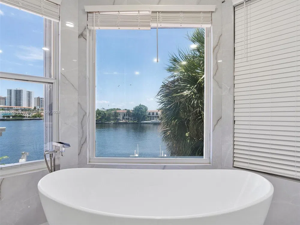21301 NE 38th Ave #58 Aventura, FL 33180