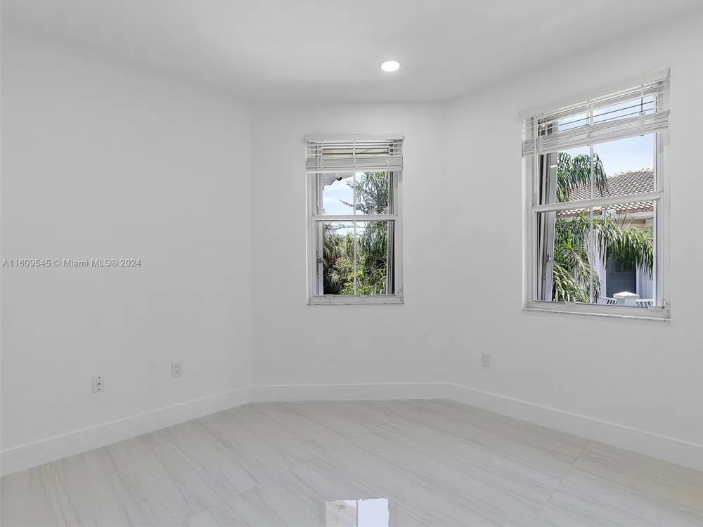 21301 NE 38th Ave #58 Aventura, FL 33180