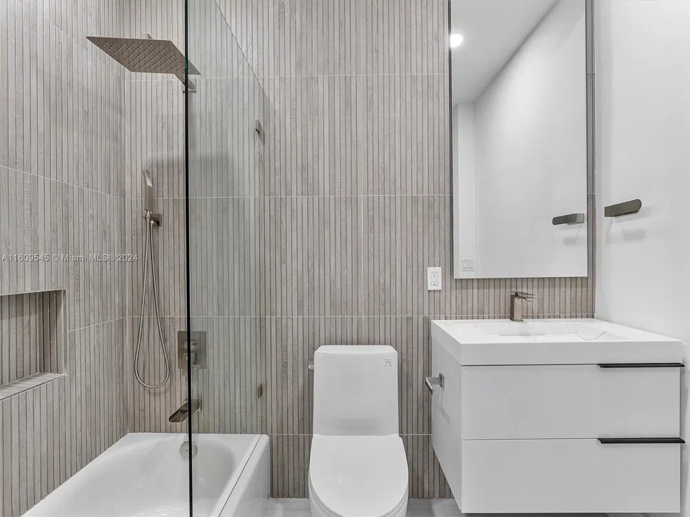 21301 NE 38th Ave #58 Aventura, FL 33180