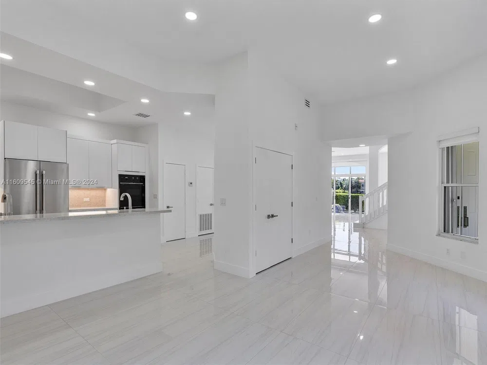 21301 NE 38th Ave #58 Aventura, FL 33180