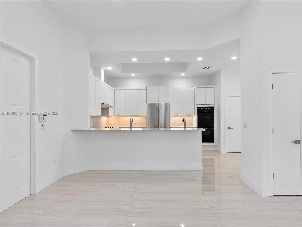 21301 NE 38th Ave #58 Aventura, FL 33180