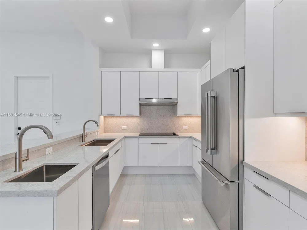 21301 NE 38th Ave #58 Aventura, FL 33180