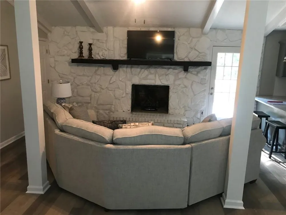 111 Quail Run Woodstock, GA 30189
