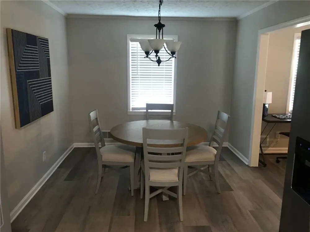 111 Quail Run Woodstock, GA 30189