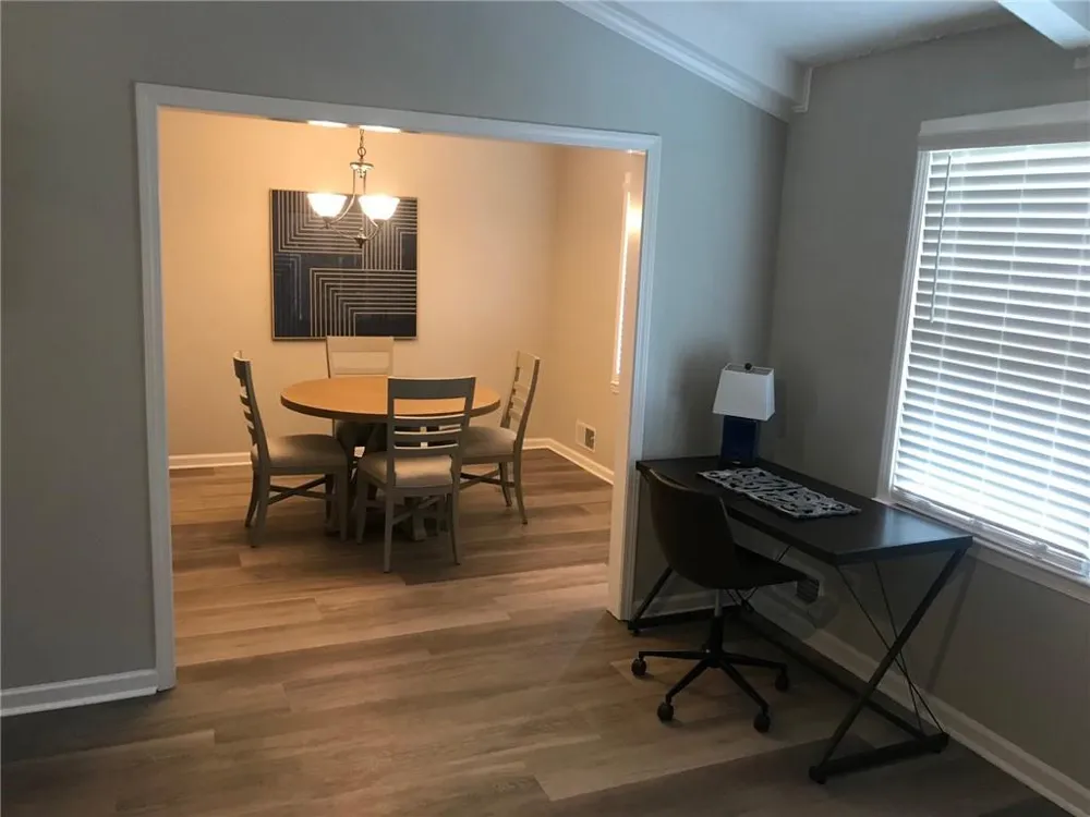111 Quail Run Woodstock, GA 30189