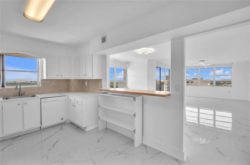 2780 NE 183rd St #1601 Aventura, FL 33160