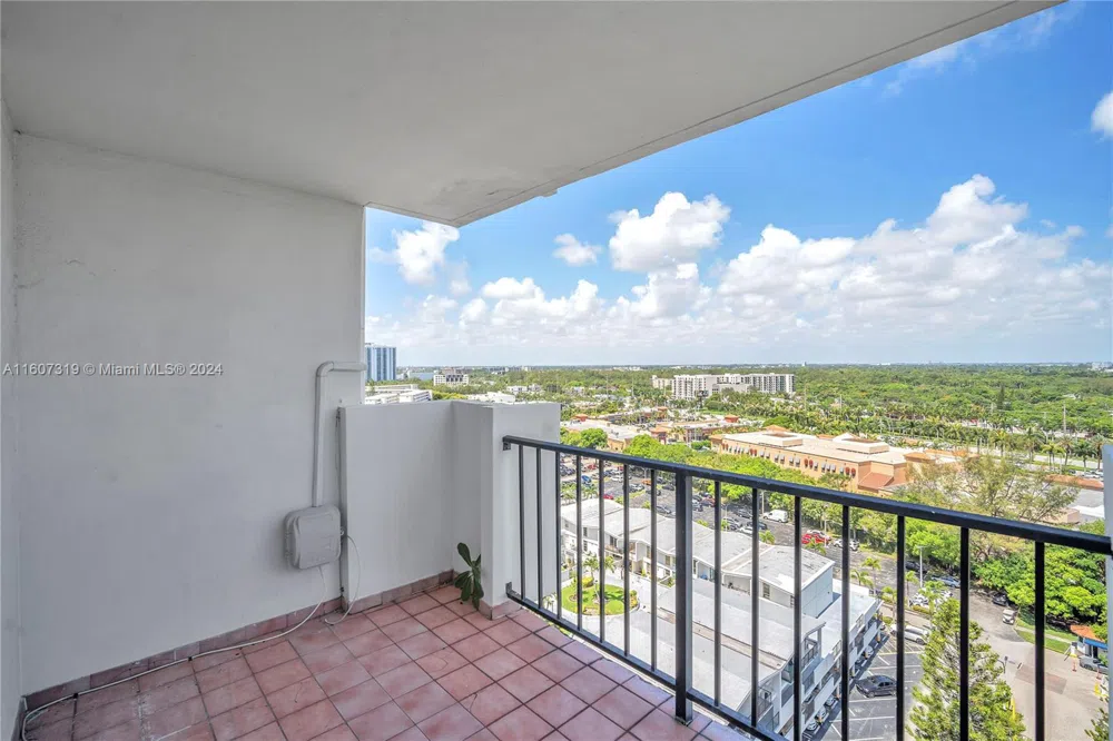 2780 NE 183rd St #1601 Aventura, FL 33160