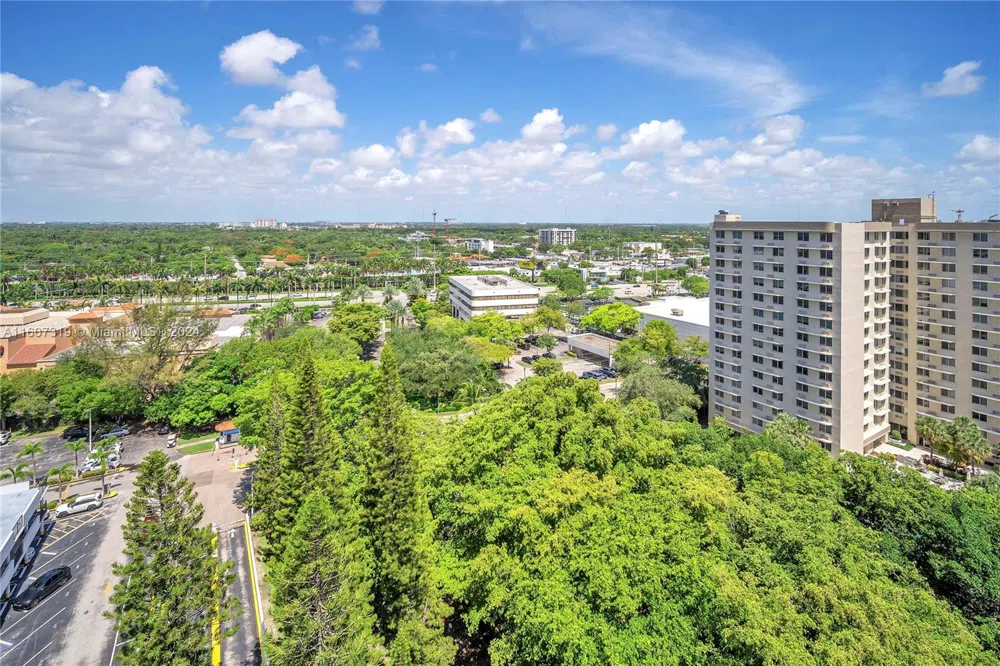 2780 NE 183rd St #1601 Aventura, FL 33160