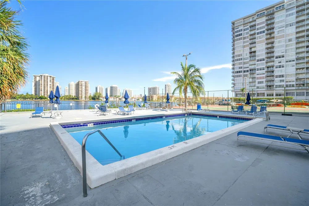 2780 NE 183rd St #1601 Aventura, FL 33160