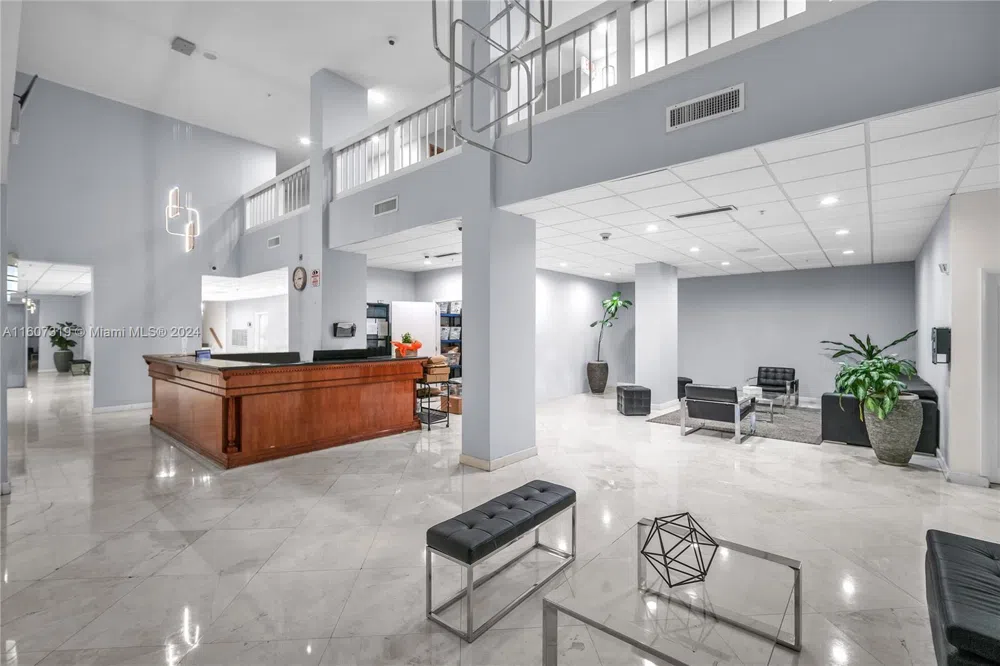 2780 NE 183rd St #1601 Aventura, FL 33160