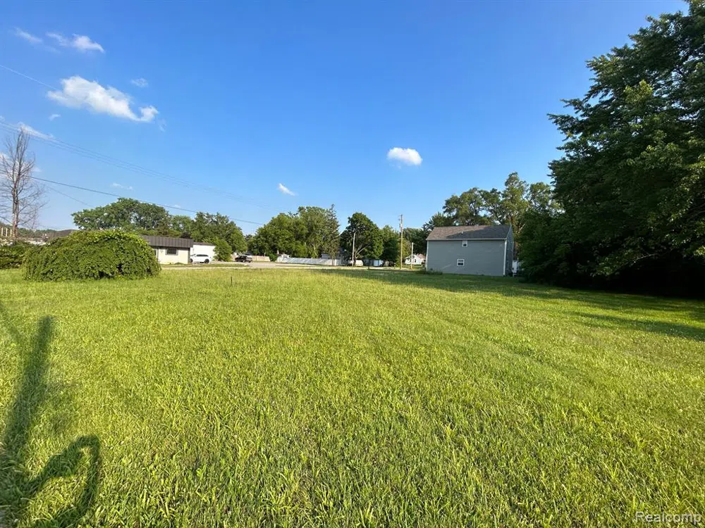 Lapeer Rd Burton City, MI 48509