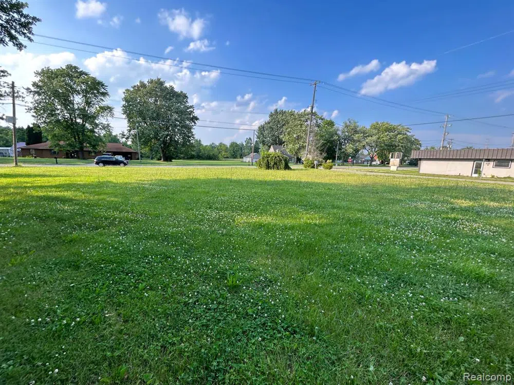 Lapeer Rd Burton City, MI 48509