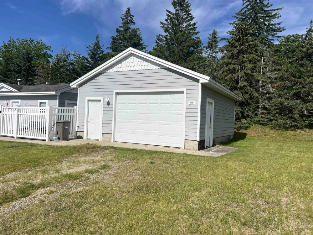 2817 W Shore Drive Central Lake Township, MI 49622