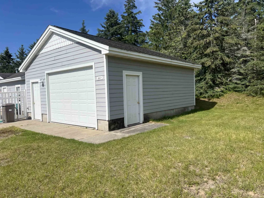 2817 W Shore Drive Central Lake Township, MI 49622