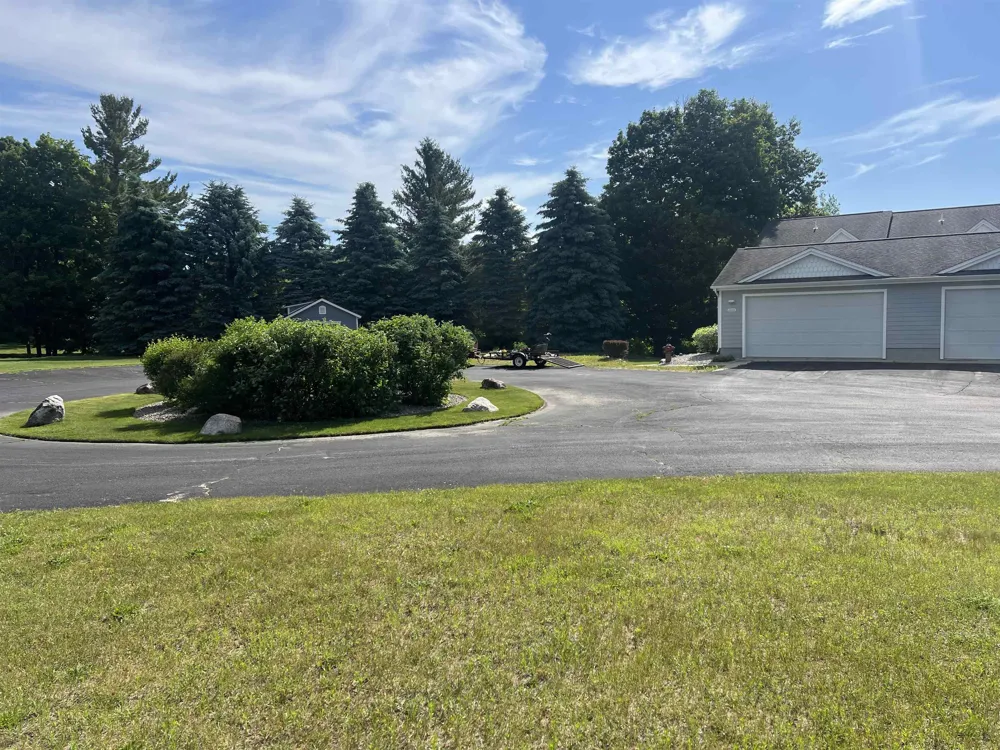 2817 W Shore Drive Central Lake Township, MI 49622
