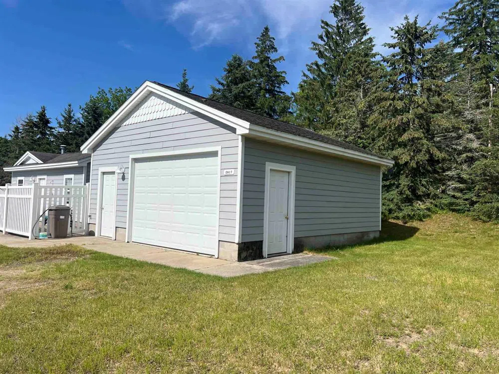 2817 W Shore Drive Central Lake Township, MI 49622