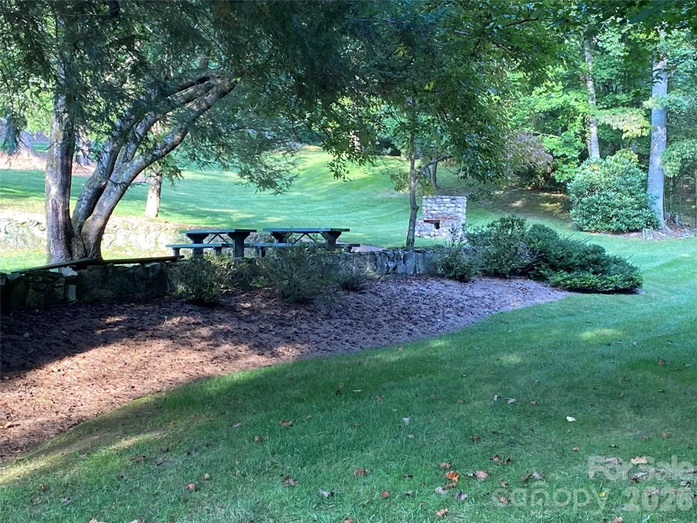 270 Somersby Parkway #8 Laurel Park, NC 28739