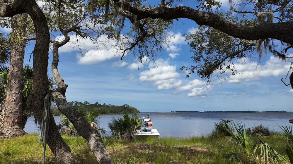 00000 CLARK ISLAND Cedar Key, FL 32625