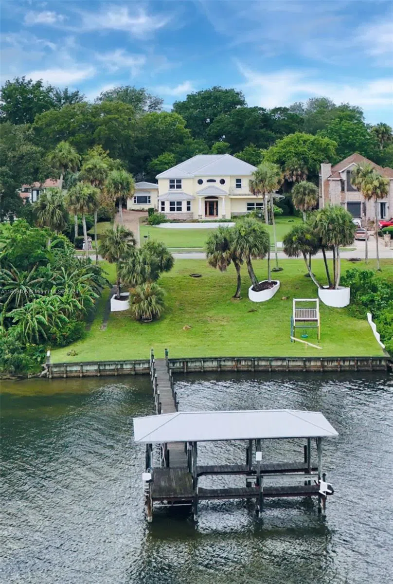 1613 Indian River Drive Cocoa, FL 32922