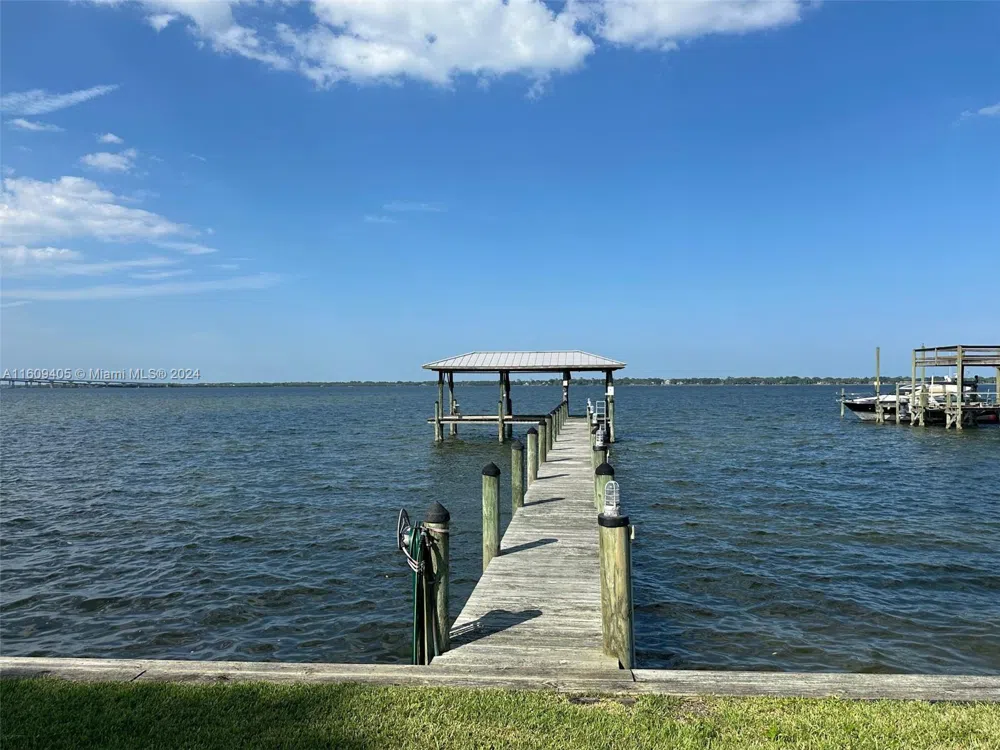 1613 Indian River Drive Cocoa, FL 32922