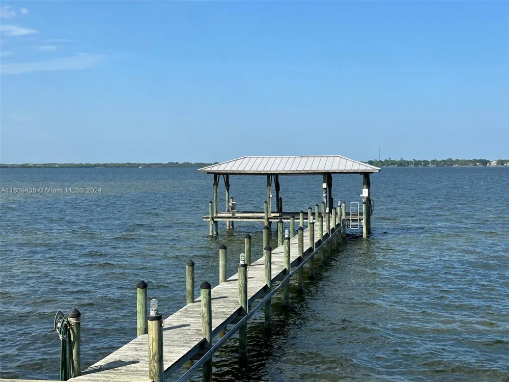 1613 Indian River Drive Cocoa, FL 32922