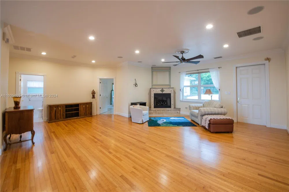 1613 Indian River Drive Cocoa, FL 32922