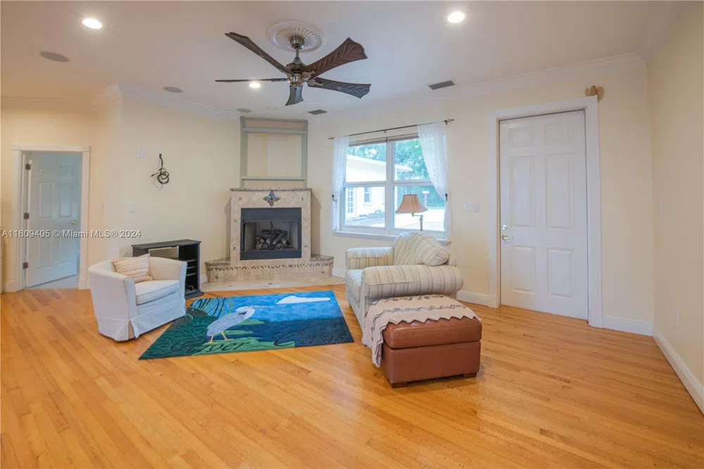 1613 Indian River Drive Cocoa, FL 32922