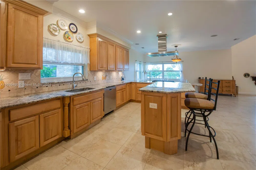 1613 Indian River Drive Cocoa, FL 32922