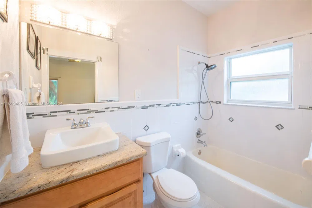 1613 Indian River Drive Cocoa, FL 32922
