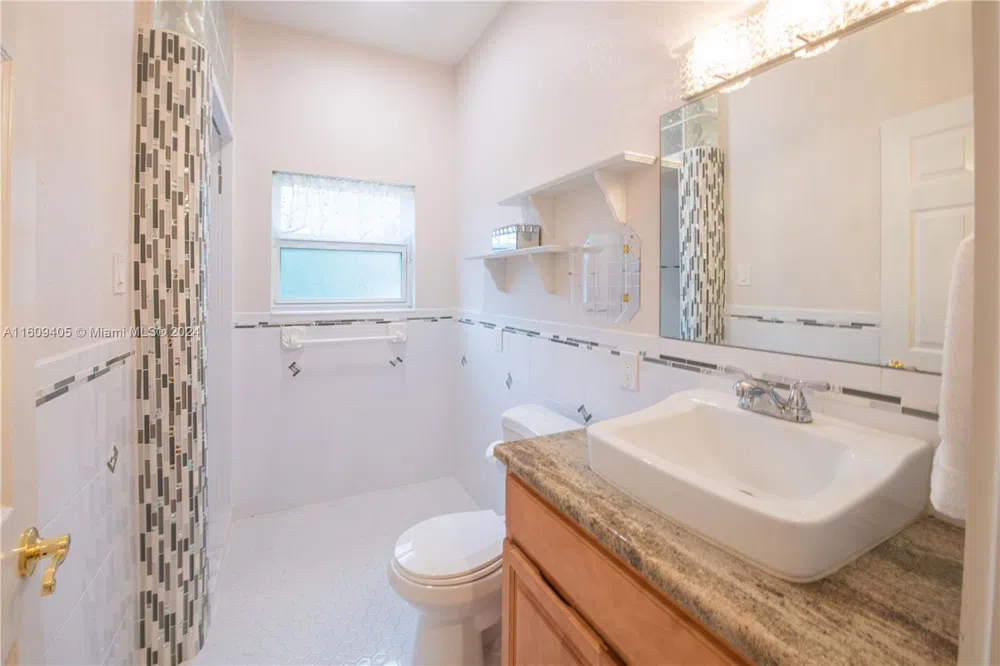 1613 Indian River Drive Cocoa, FL 32922