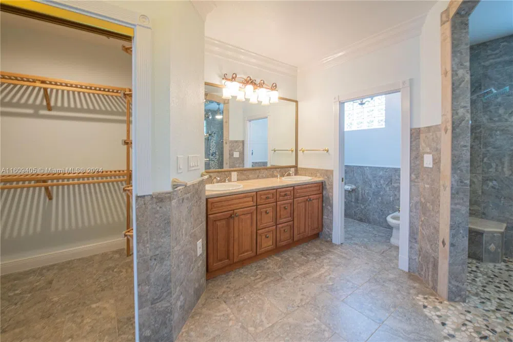 1613 Indian River Drive Cocoa, FL 32922