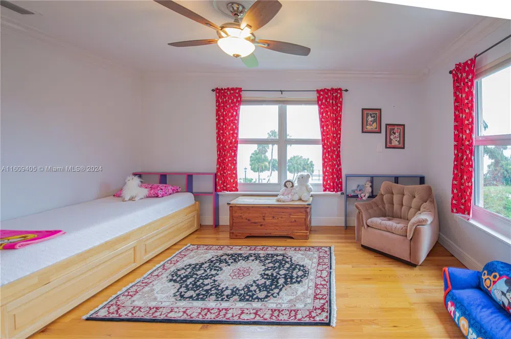1613 Indian River Drive Cocoa, FL 32922
