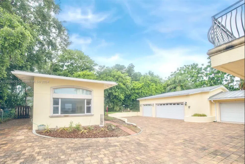 1613 Indian River Drive Cocoa, FL 32922