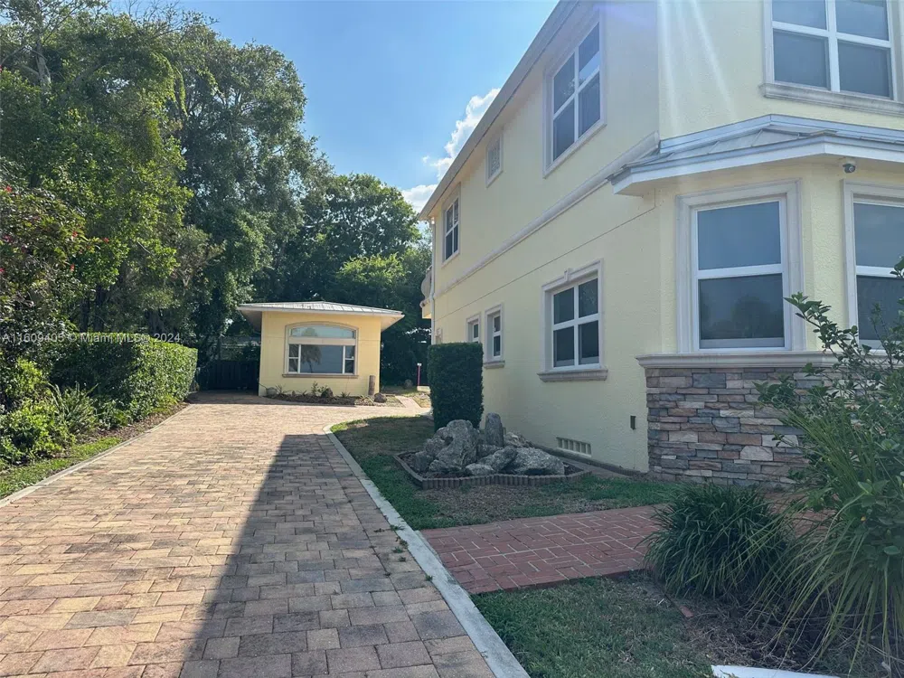 1613 Indian River Drive Cocoa, FL 32922
