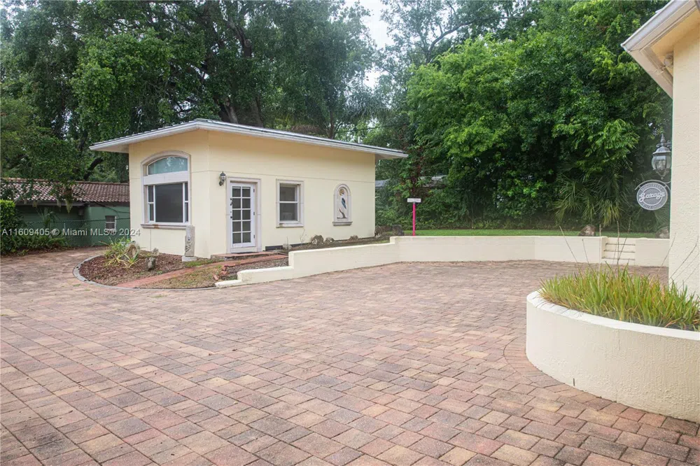 1613 Indian River Drive Cocoa, FL 32922