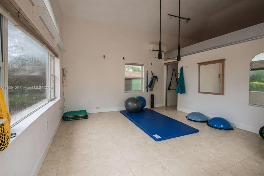 1613 Indian River Drive Cocoa, FL 32922