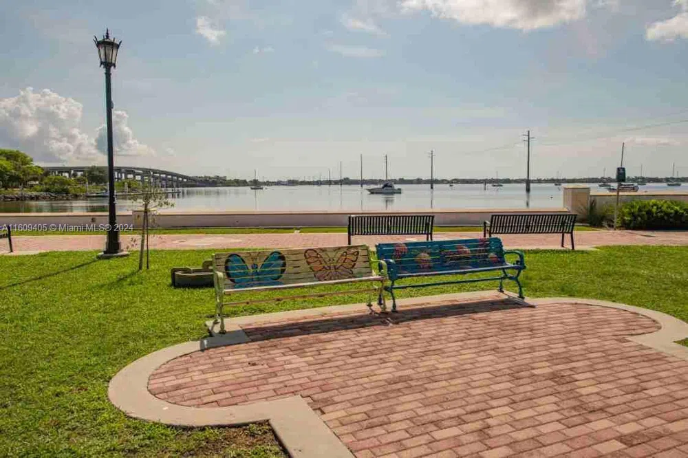 1613 Indian River Drive Cocoa, FL 32922