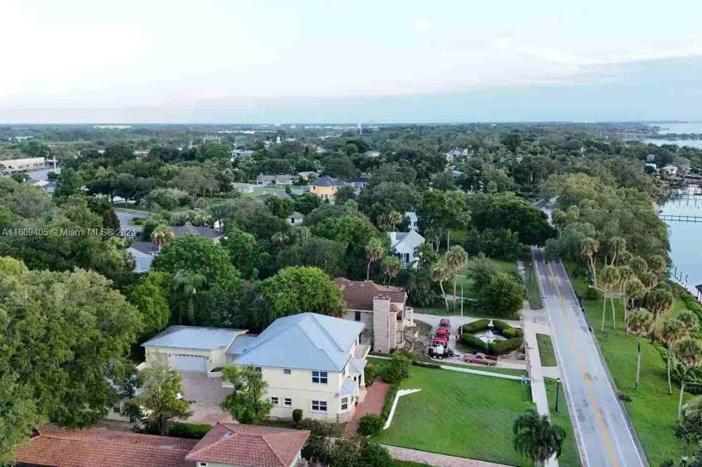 1613 Indian River Drive Cocoa, FL 32922