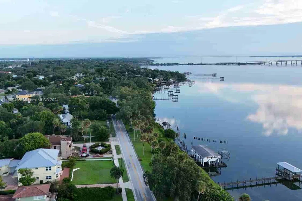 1613 Indian River Drive Cocoa, FL 32922